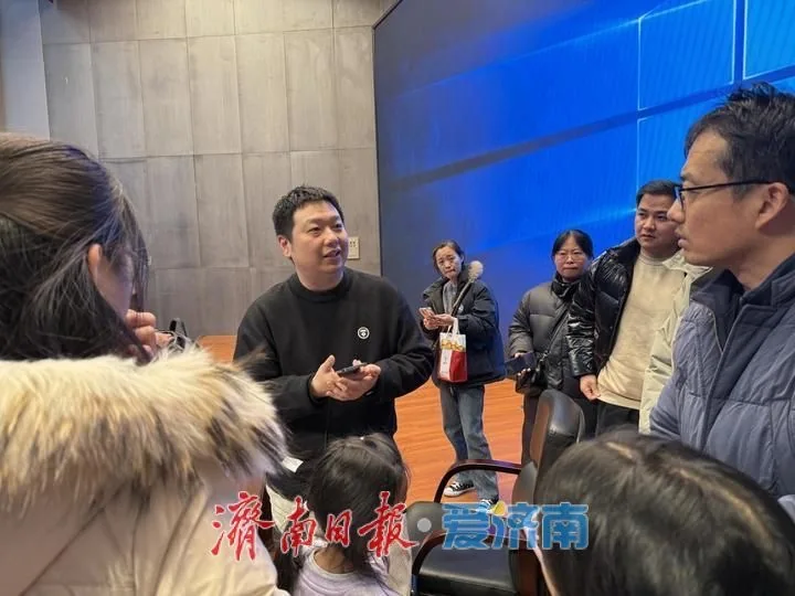 线下交流 · 现场记录